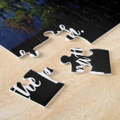 Erster Stausee durch die Bäume Motivierend Puzzle (Seite)