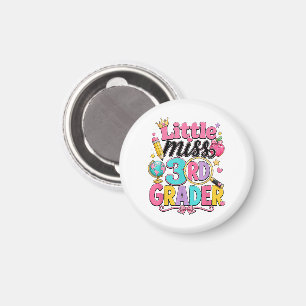 Erster Tag der dritten kleinen Miss 3. Klasse Magnet