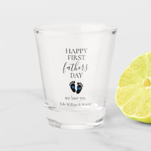 Erster Tag des Vaters - Kinderfußabdrücke und blau Schnapsglas