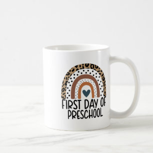 Erster Tag im Kindergarten Regenbogen-Lehrerin Mäd Kaffeetasse