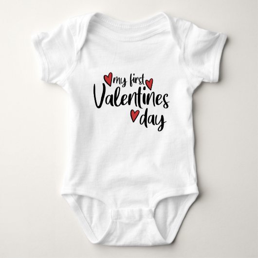 Erster Valentinstag // Niedlicher Valentinstag Baby Strampler (Vorderseite)