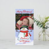 Erster Weihnachtsfoto Card Snowman Feiertagskarte (Stehend Vorderseite)