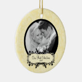 Erster WeihnachtsFoto-Verzierungs-Gelb-Damast Keramikornament (Rechts)