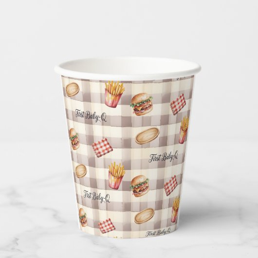 Erstes Baby-Q Gingham-Muster BBQ Picknick Geburtst Pappbecher (Vorderseite)