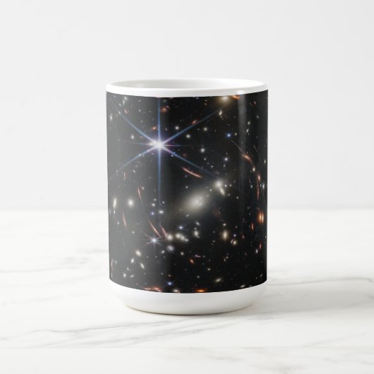 Erstes Deep Field of Universe von James webb Kaffeetasse (Mittel)
