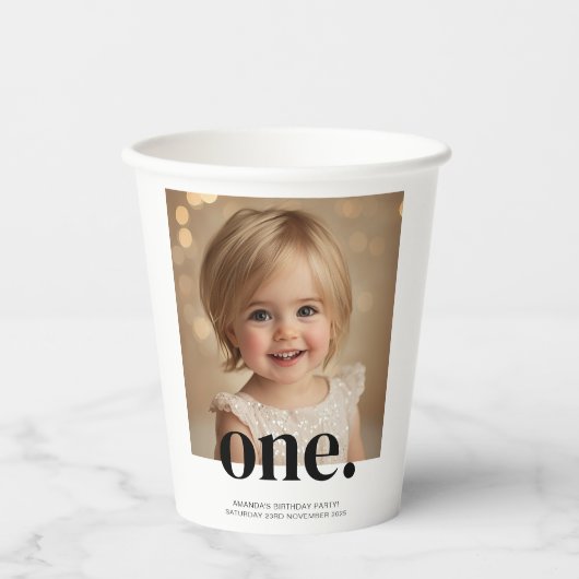 erstes Foto-Acrylic-Zeichen am Bithday in Schwarzw Pappbecher (Vorderseite)