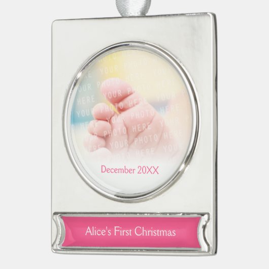 Erstes Mädchen des Babys des Weihnachten| Banner-Ornament Silber (Links)