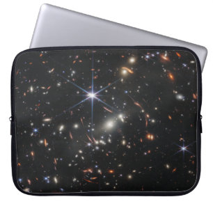 Erstes Tiefenfeld des Universums von James Webb Laptopschutzhülle
