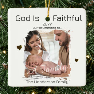Erstes Weihnachten der Familie - Treuer Gott - Ben Keramikornament
