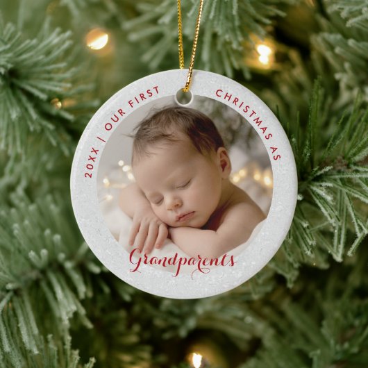 Erstes Weihnachten Großeltern Roter Schriftzug Fot Keramik Ornament (Baum)