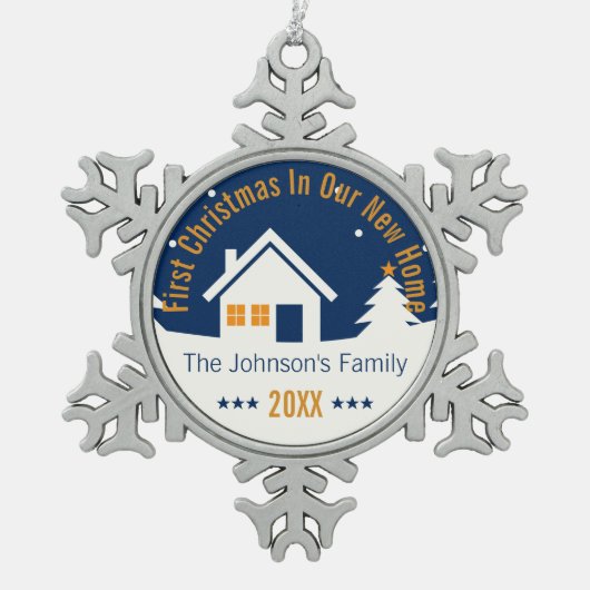 Erstes Weihnachten in unserem neuen Zuhause | Schneeflocken Zinn-Ornament (Vorderseite)