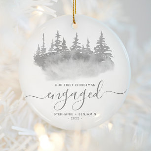 Erstes Weihnachten verlobt Wald Bäume Graue Schrif Keramik Ornament
