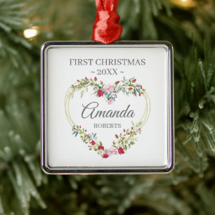 Erstes Weihnachtsbaby Mädchen mit rosa und roten B Ornament Aus Metall