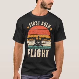Erstflug von Flugzeug-Piloten mit Solo T-Shirt