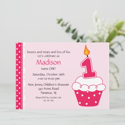 Erstgeburt Cupcake-Einladung Einladung (Stehend Vorderseite)