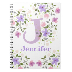 Erstmaliger Plus Name Jennifer mit Blume Notizblock
