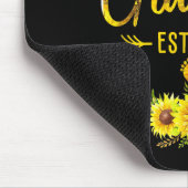 Erstmals Oma Est 2026 Sonnenblume Mousepad (Ecke)