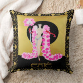 Erte Lady mit rosa Boa Kissen. Kissen (Decke)