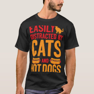 Erwachsenenkatze bei heißem Hund, leicht von Katze T-Shirt