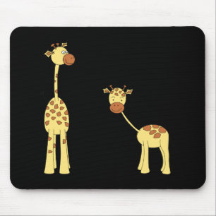 Erwachsener und Baby-Giraffe. Cartoon Mousepad