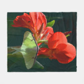 "Erwartung der Nacht" - Luna-Motten-Malerei Fleecedecke (Vorderseite (Horizontal))