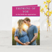 Erwartung eines Babys, das an Ihre Karte denkt (Gelbe Blume)