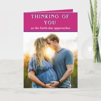 Erwartung eines Babys, das an Ihre Karte denkt