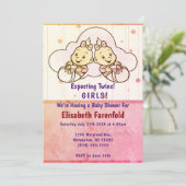 Erwartung von Twin Girls Cloud Baby Shower Retro Einladung (Stehend Vorderseite)