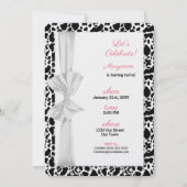 Erwartung von zwei Cowgirls Babydusche pink Einladung (Rückseite)