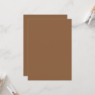 Erweitern Sie Ihr Design mit einem braunen Hinterg Einladung