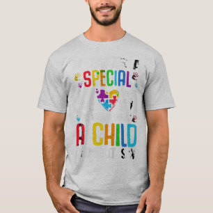 Es braucht eine besondere Mama zu hören, was ein K T-Shirt