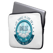 Es braucht viele Bälle, um so zu Golf zu spielen w Laptopschutzhülle (Vorderseite Links)