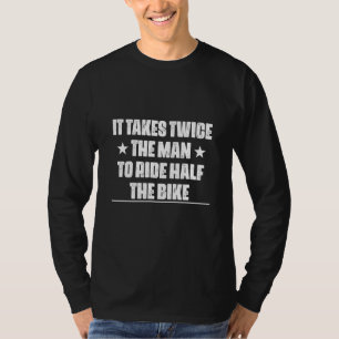 Es dauert zweimal, bis der Mann die Hälfte des Fah T-Shirt