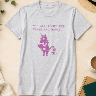 Es dreht sich alles um die Verben und Substantive T-Shirt