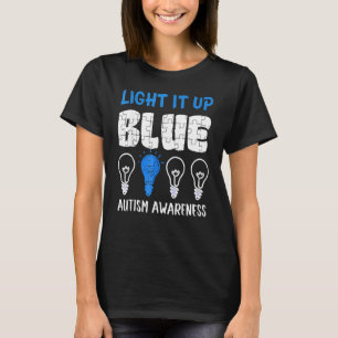Es erhellt Blaues Puzzle Herzschlag Autismus bewus T-Shirt