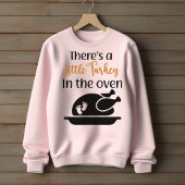 Es gibt ein kleines türkisches Shirt