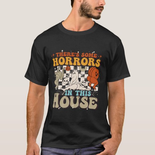Es gibt ein paar Horror in diesem Gastgeber Hallow T-Shirt (Vorderseite)