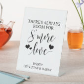 Es gibt immer Platz für mehr Liebe Hochzeit Sockelschild (In Situ)