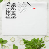 Es gibt jede Minute einen Saucker Geboren Geschirrtuch (Gefaltet)