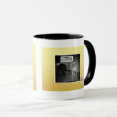 Es gibt nichts, von erschrocken zu werden tasse (VorderseiteRechts)