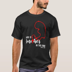 Es gibt noch einen im Feuer Daniel 325 Religious T-Shirt