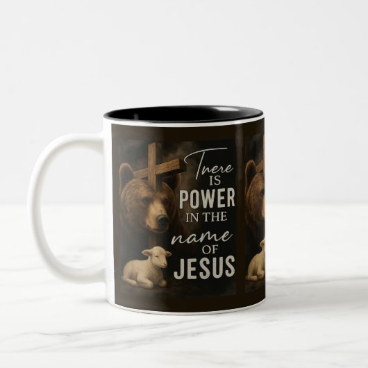 Es gibt Power im Namen Jesu Zweifarbige Tasse (Links)