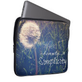 Es gibt Schönheit in der Einfachheit Laptopschutzhülle (Vorne Rechts)