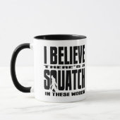 Es gibt SQUATCH in diesem Holz! Tasse (Links)