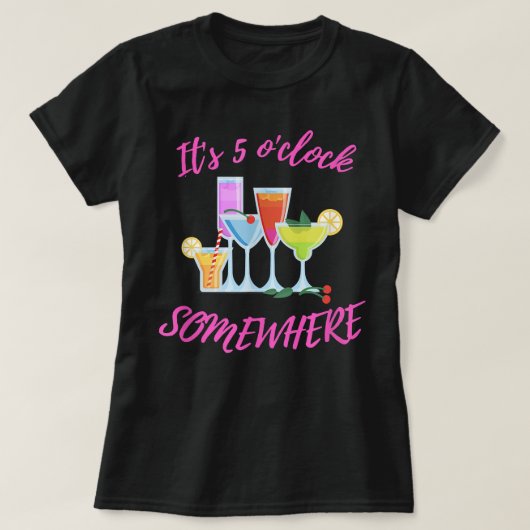 Es ist 5 Uhr Irgendwo Hallo Sommer Strand Lover T-Shirt (Design vorne)
