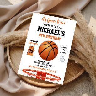 Es ist Basketball-Sport-Jungen-Geburtstag Einladung