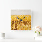 Es ist Bier: 30 Quadratische Wanduhr (Zuhause)