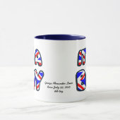 Es ist Boy George Alexander Louis Tasse (Zentrum)