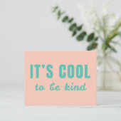 Es ist Cool, nett zu sein | Moderner Retro Rosa Gr Postkarte (Stehend Vorderseite)