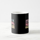 Es ist die Jagdsaison Kaffeetasse (Mittel)